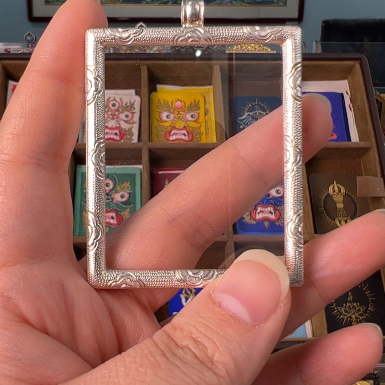 【闪购商品】吊坠?***?纯银壳子唐卡绘画作品