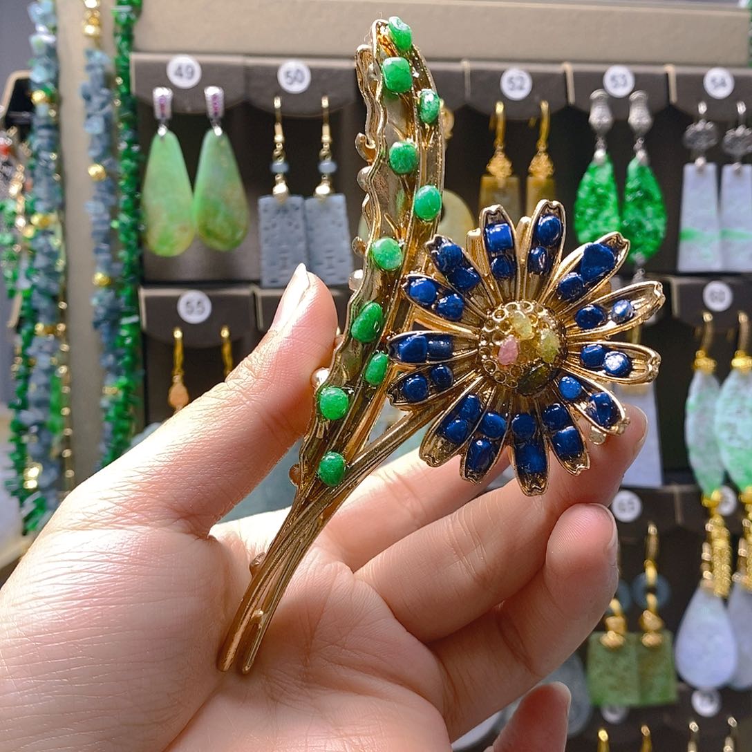 未镶嵌翡翠耳饰翡翠