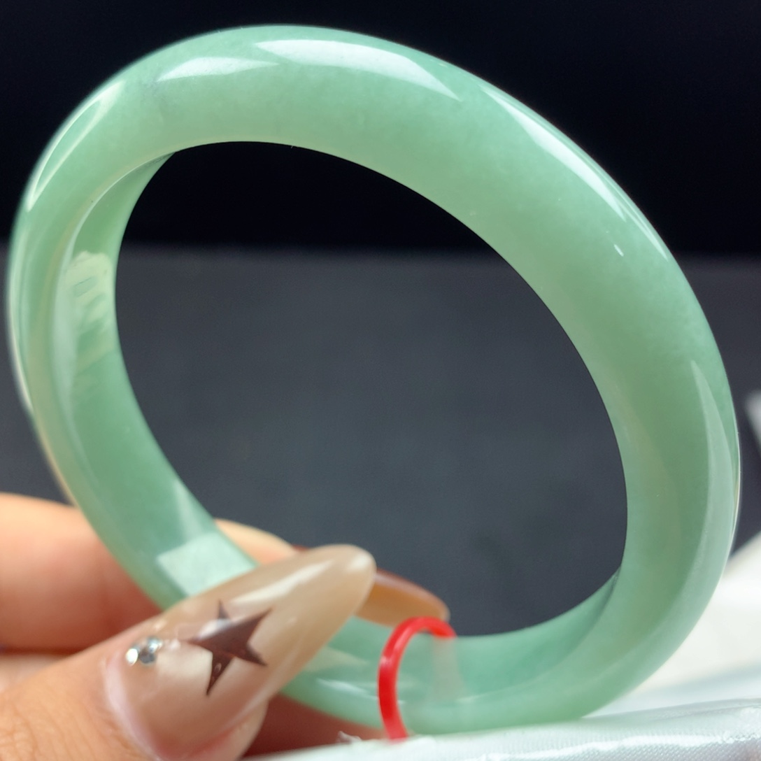 未镶嵌手镯翡翠湖水绿美人条96213