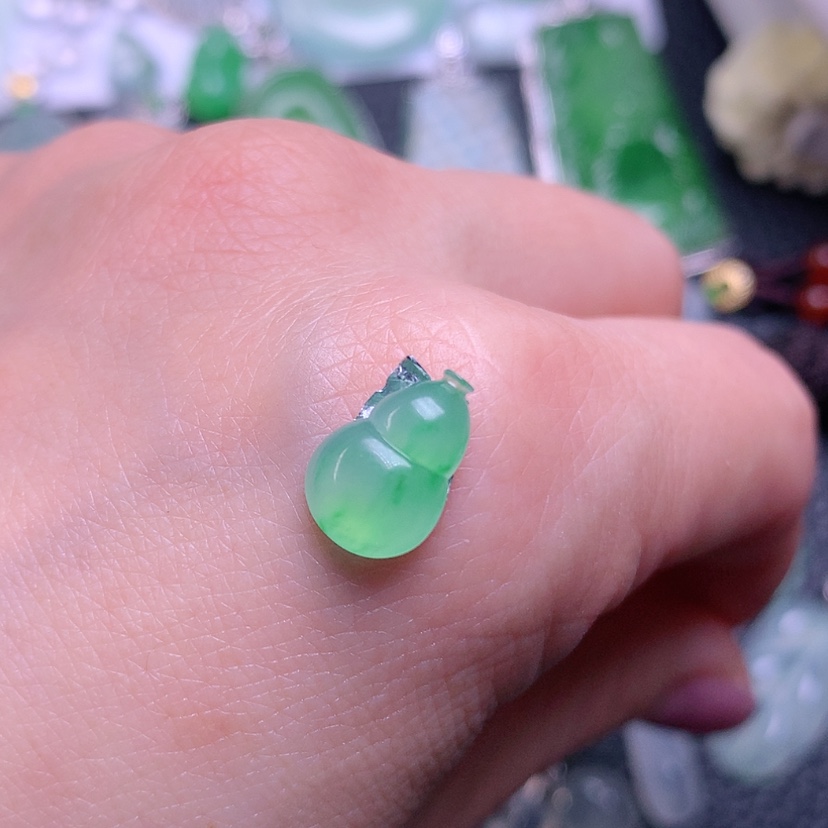 【闪购商品】翡翠颈饰未镶嵌琳***?天然缅甸翡翠