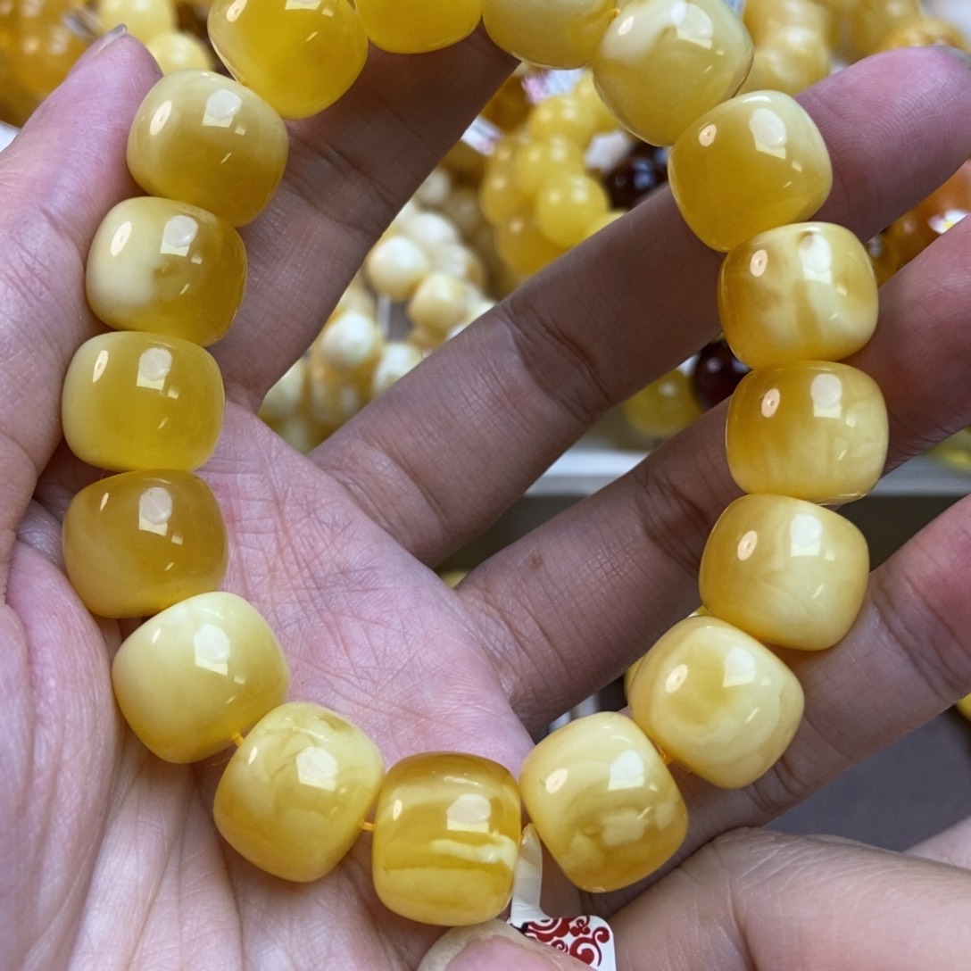 蜜蜡珠宝奇石未镶嵌