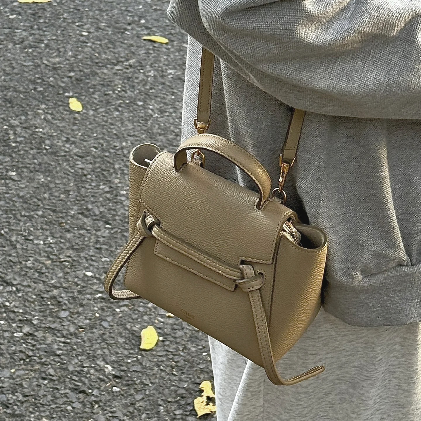 99新 Celine/思琳 大象灰鲶鱼nano斜挎包