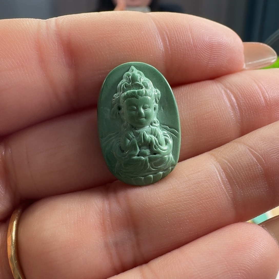 绿松石未镶嵌颈饰