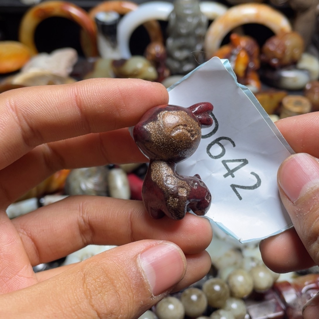 和田玉（糖玉）挂件未镶嵌