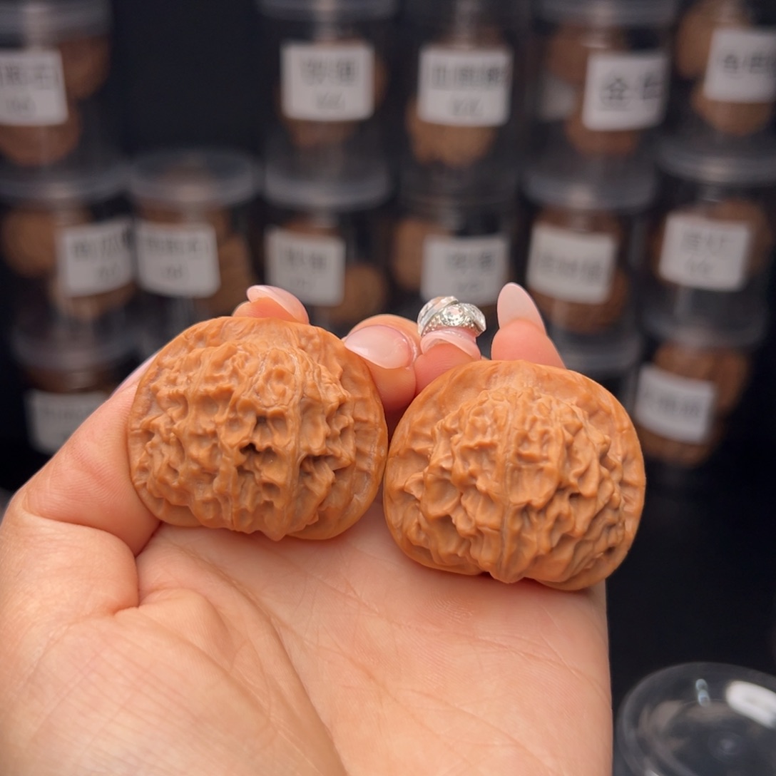 文玩核桃吊坠难****活天地