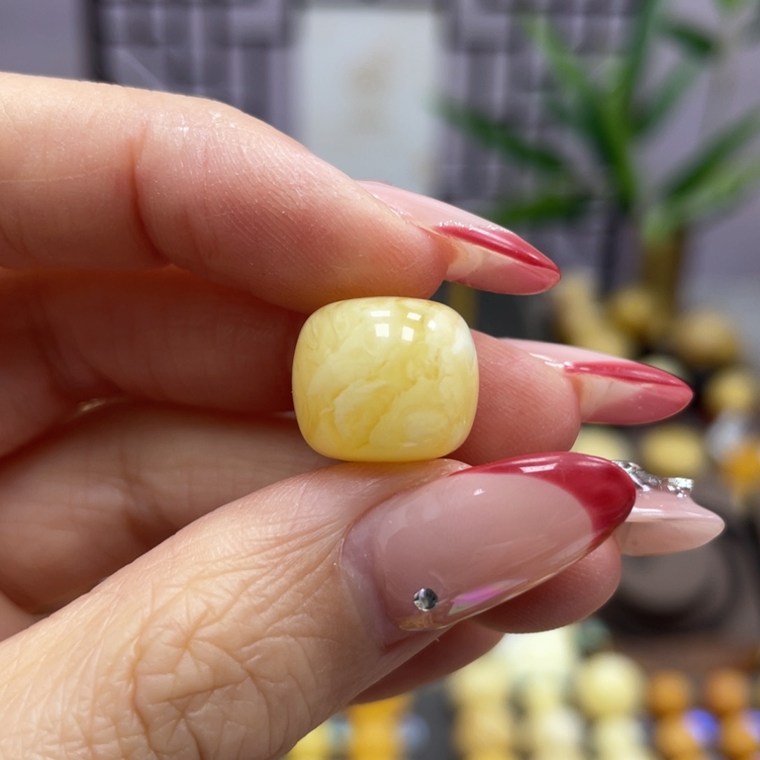 琥珀裸石未镶嵌13.3*11.5mm