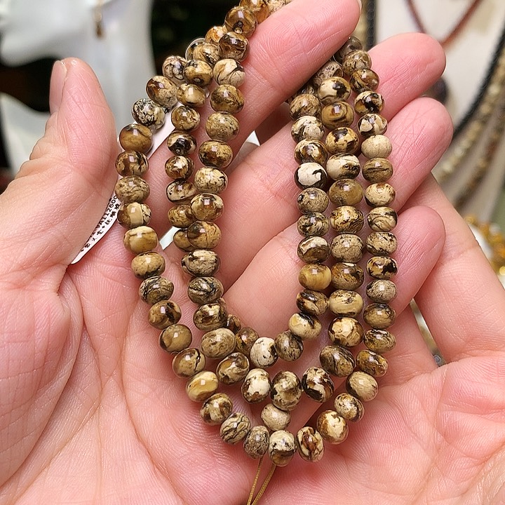 琥珀裸石未镶嵌J****n抚顺琥珀