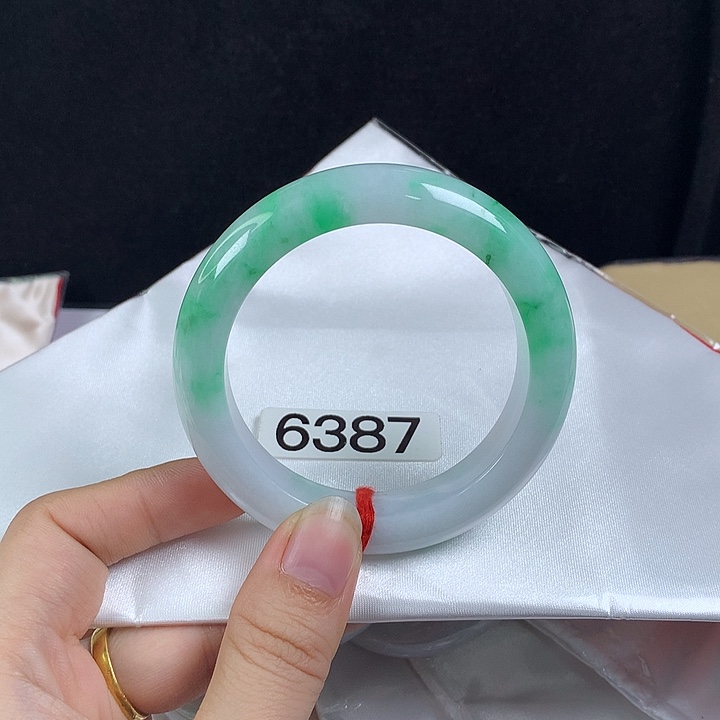 翡翠未镶嵌手镯55圈