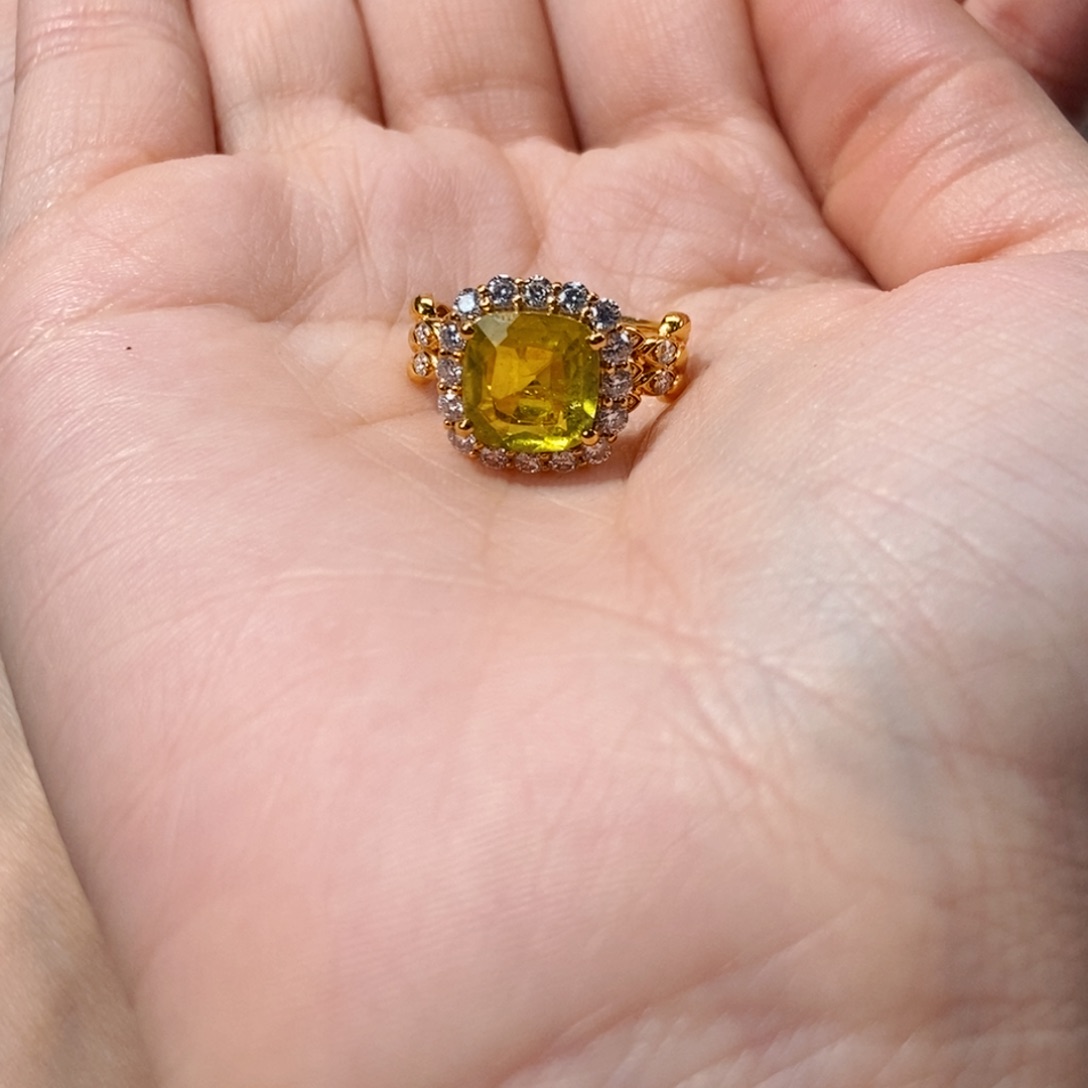 碧玺戒指18K金镶嵌萧*碧玺戒指，不退换