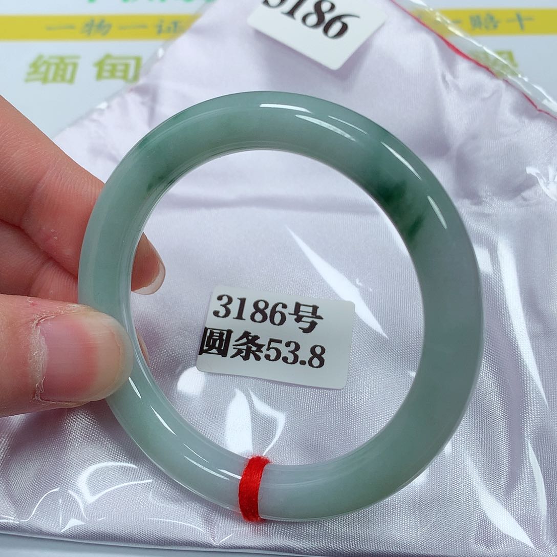 【闪购商品】翡翠手镯未镶嵌3186号