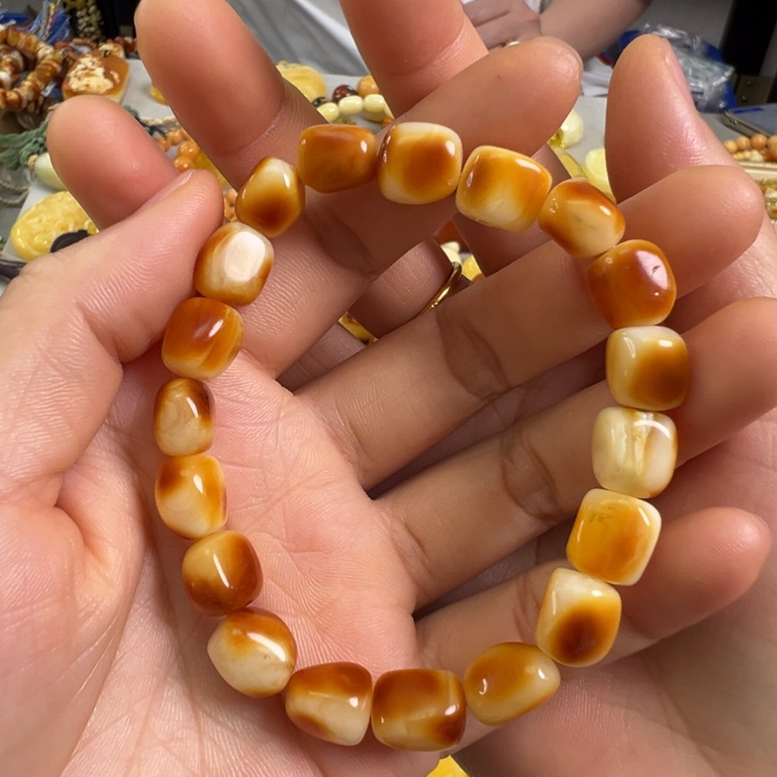 未镶嵌蜜蜡裸石蜜蜡