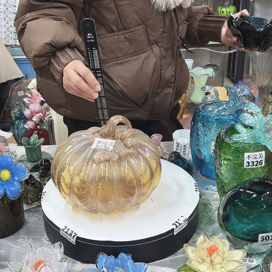 5236 家悦琉璃工艺品不完美