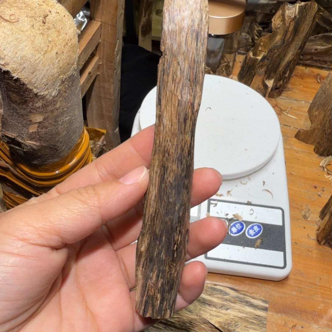 棋楠沉香白奇块料15克