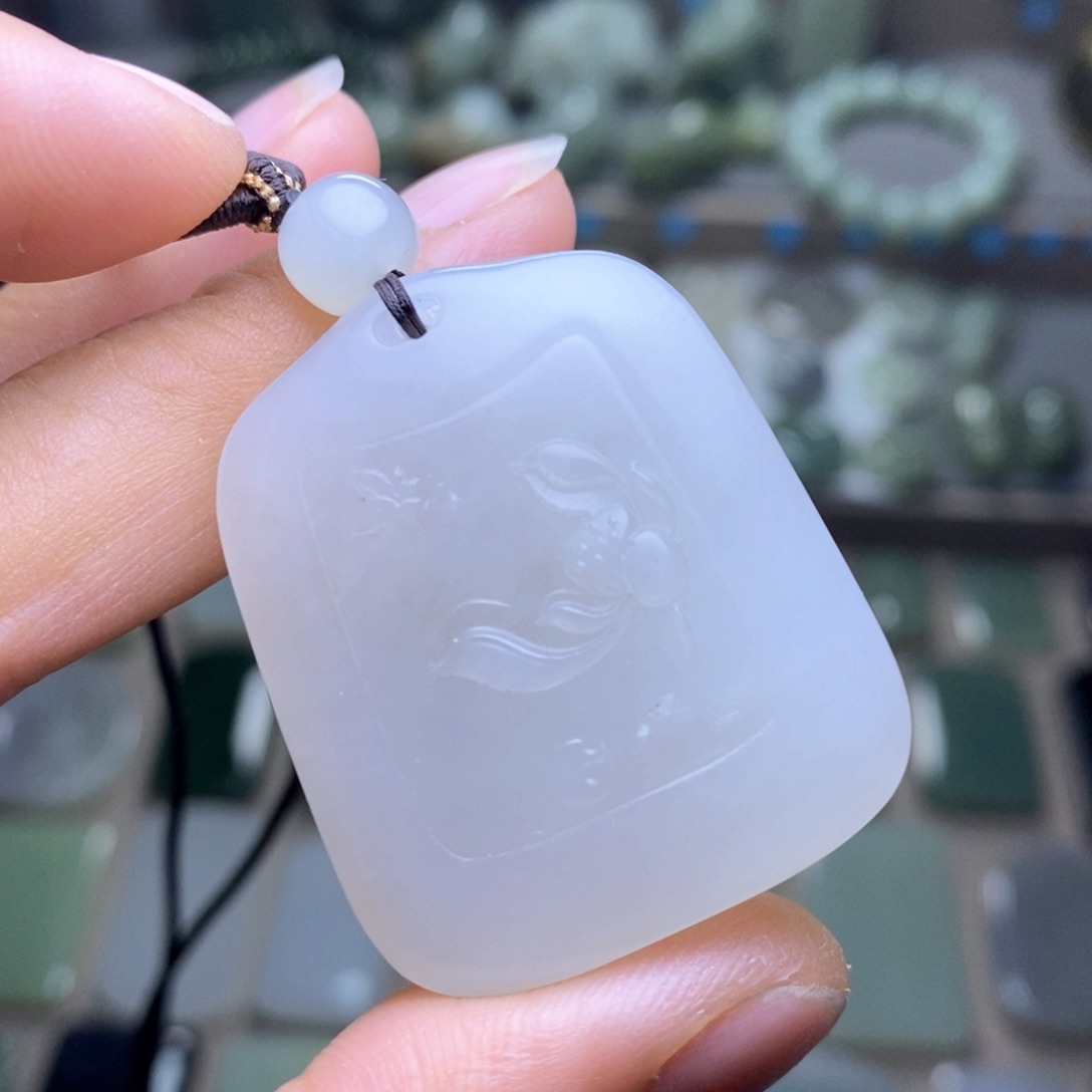 和田玉未镶嵌颈饰