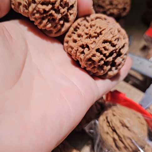 W***。文玩核桃吊坠45南疆