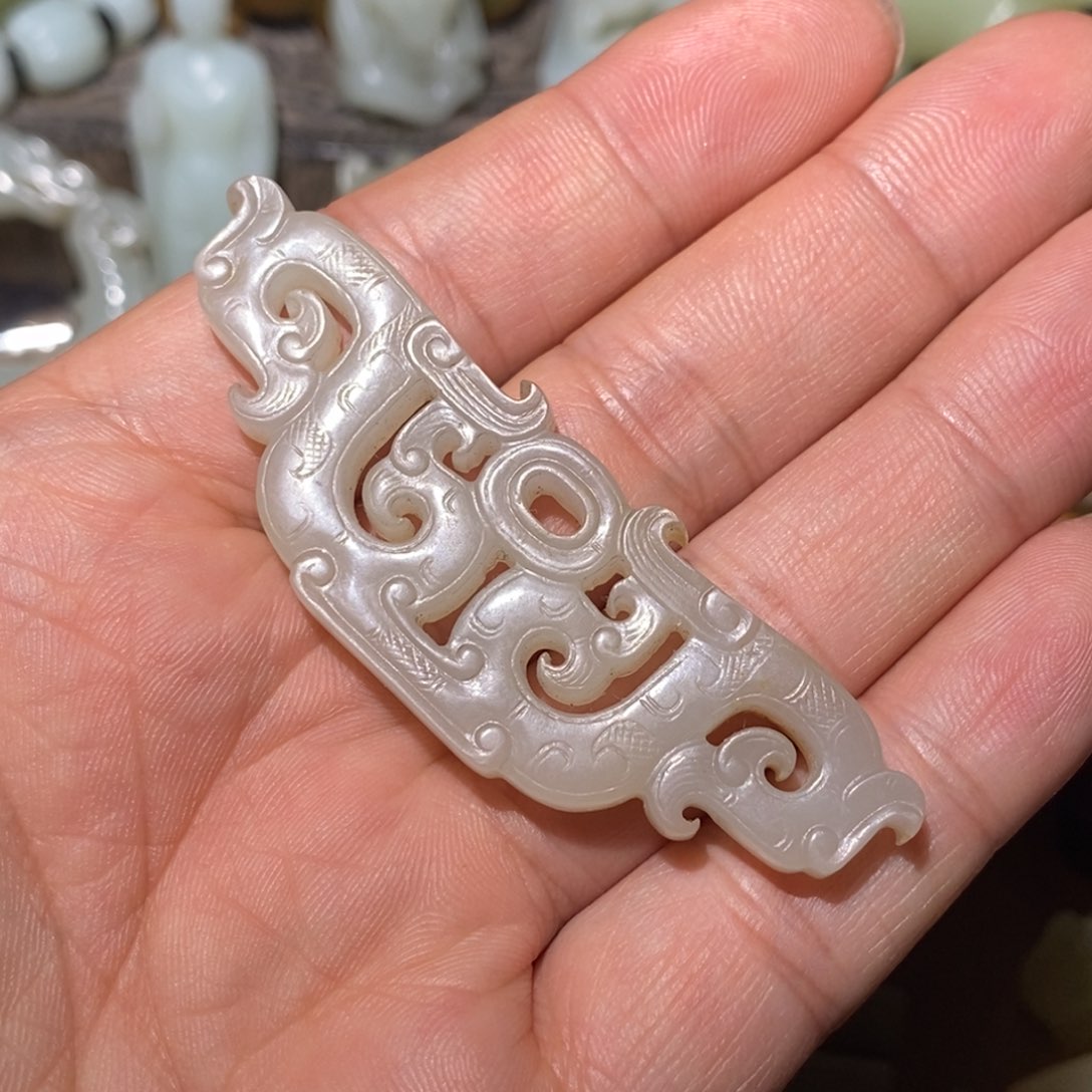 和田玉颈饰未镶嵌