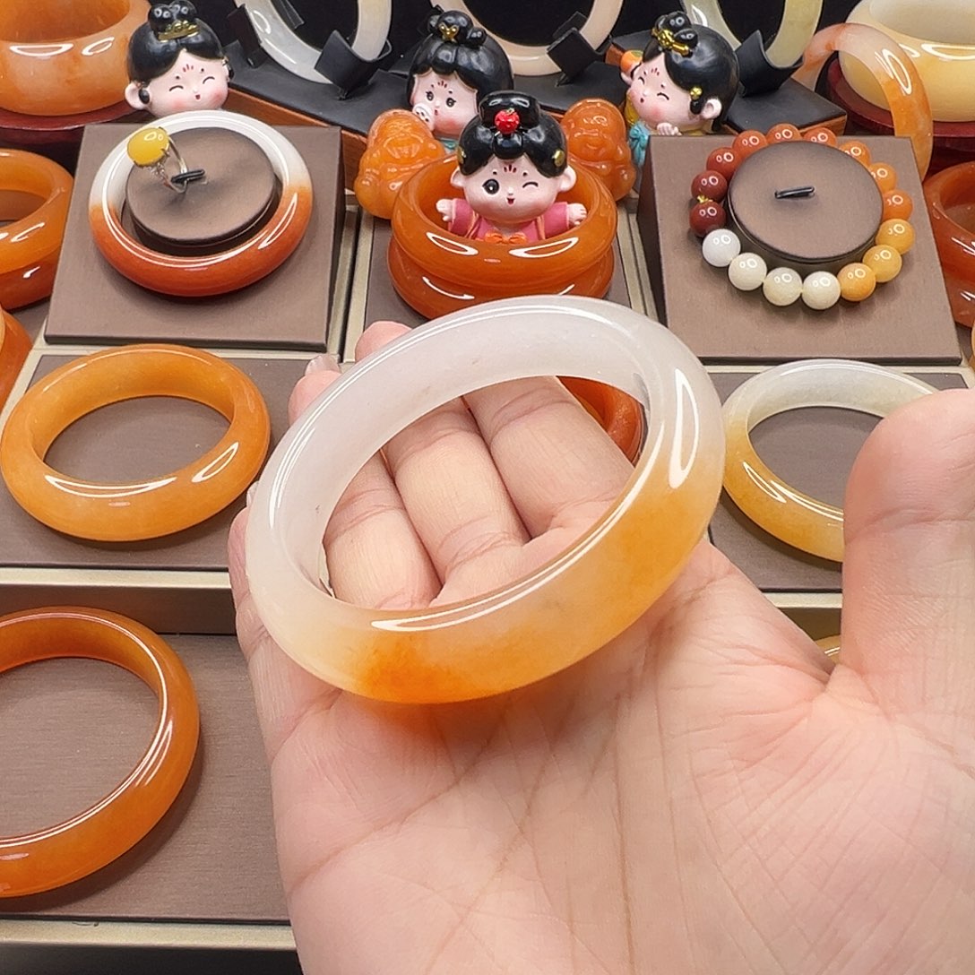 石英质玉（黄龙玉）未镶嵌手镯包容福利58