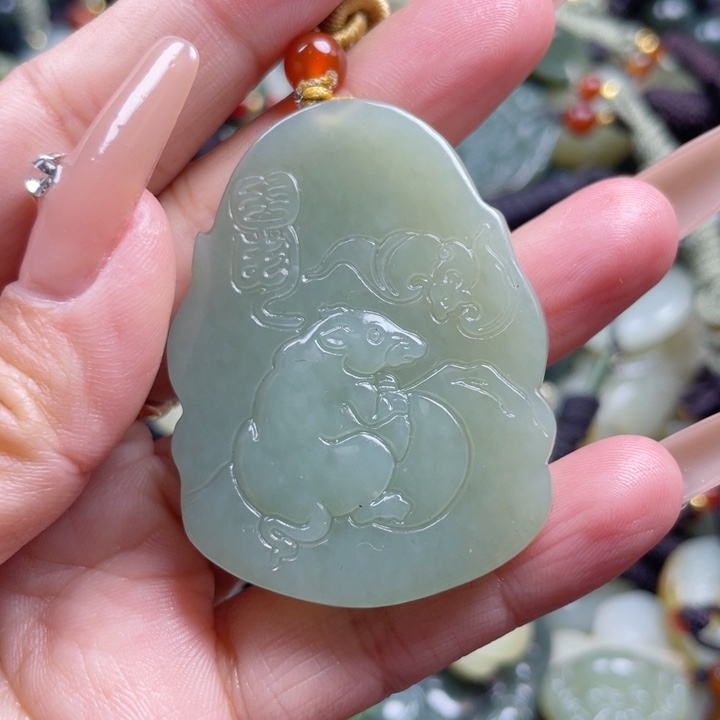 和田玉颈饰未镶嵌双面