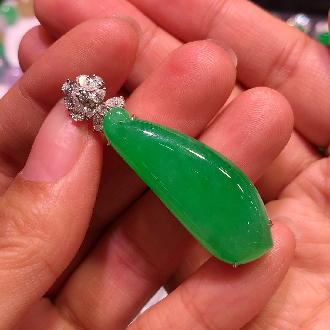 翡翠颈饰18K金镶嵌缅甸翡翠颈链18k镶嵌