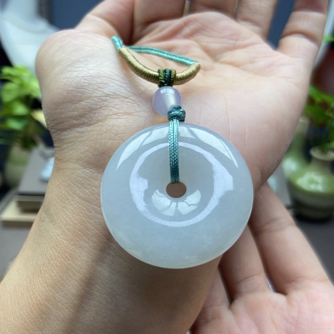 翡翠颈饰未镶嵌吊坠