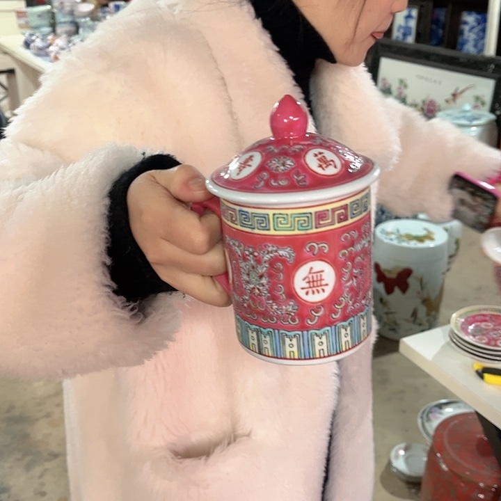 瓷片//////景德镇陶瓷杯子。