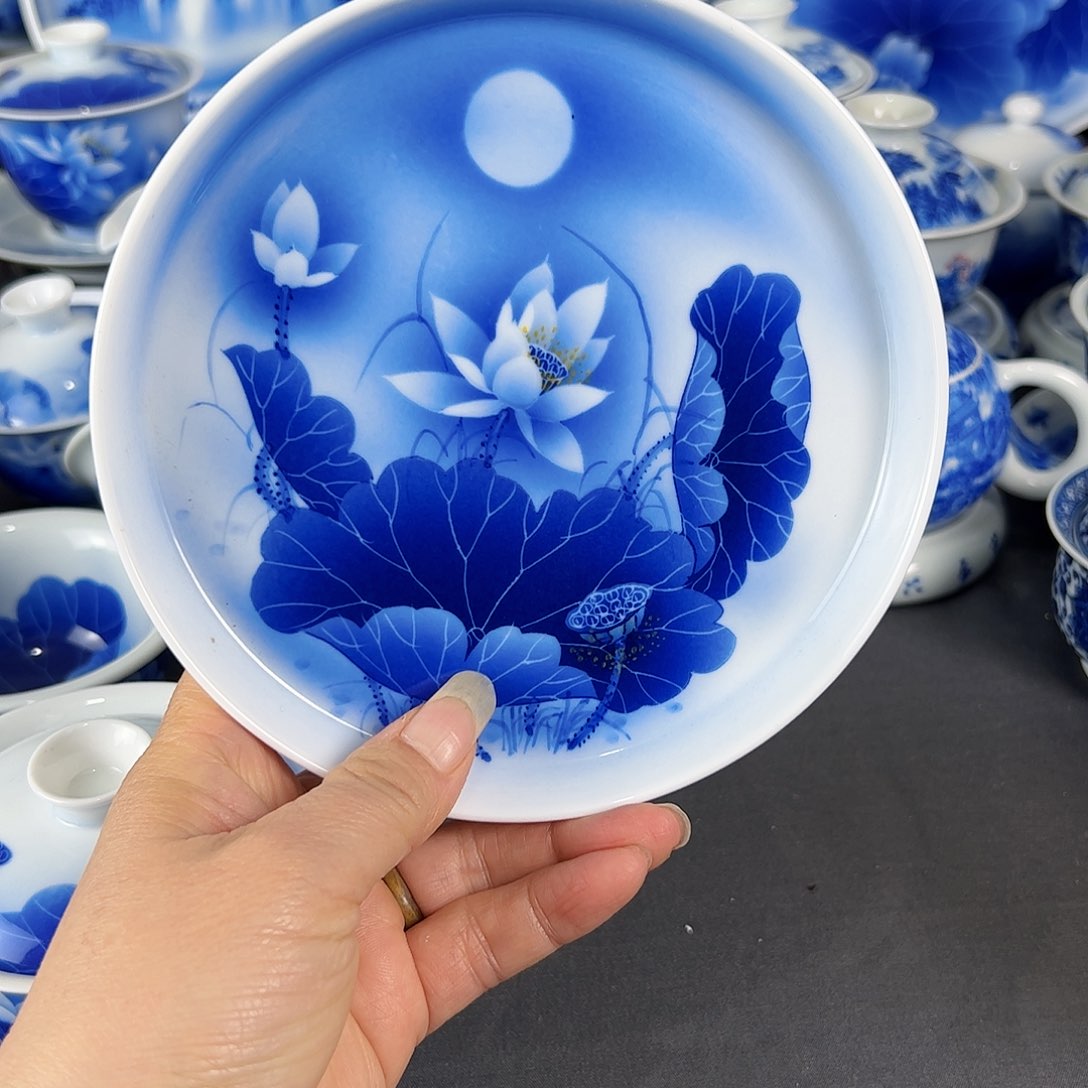 即**裳景德镇陶瓷手工制作