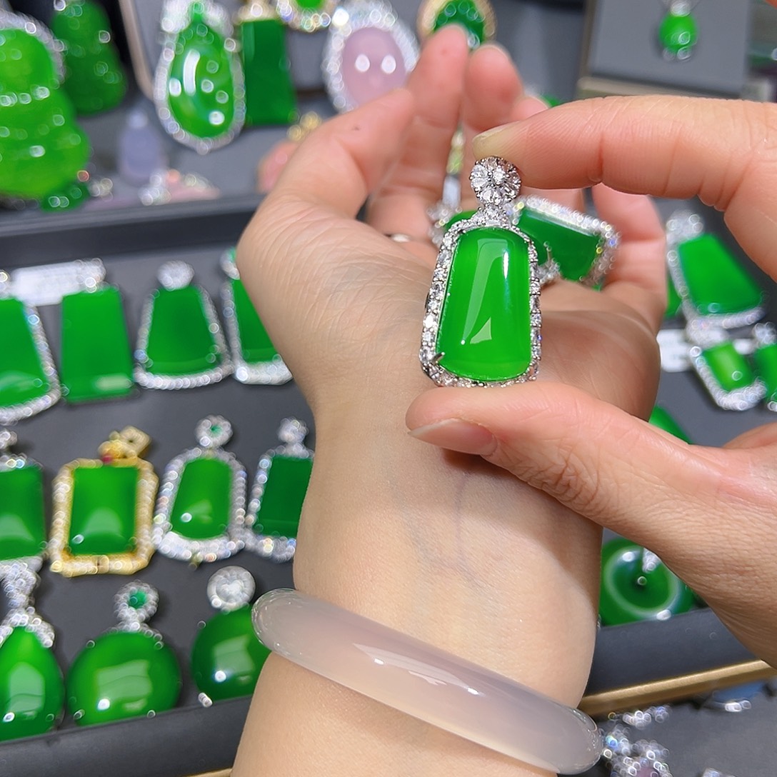 玛瑙/玉髓合金颈饰