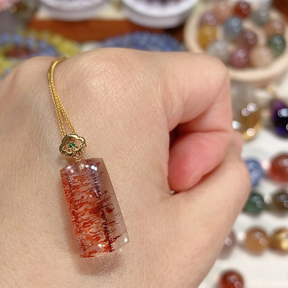 水晶金草莓晶吊坠18K金镶嵌