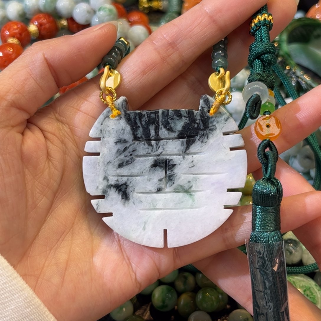 翡翠颈饰未镶嵌待编款