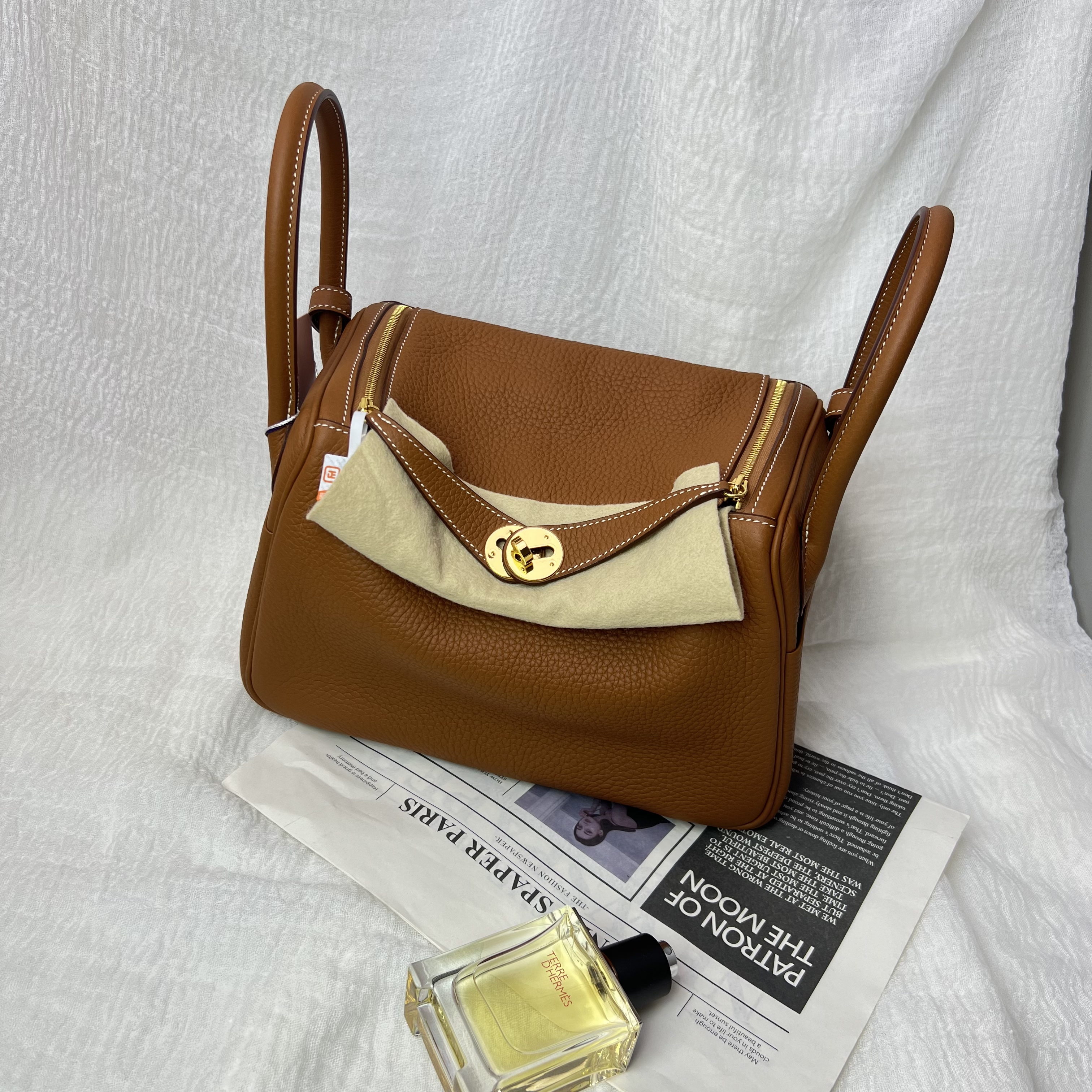 99新 Hermes/爱马仕 Lindy26金棕金Z刻/单肩包/250507CX2CX201