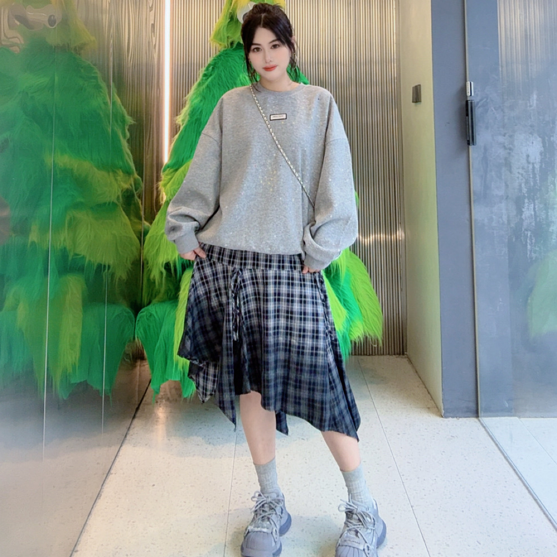 设计师款不规则格子裙