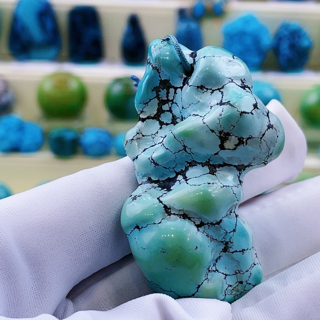 绿松石颈饰未镶嵌