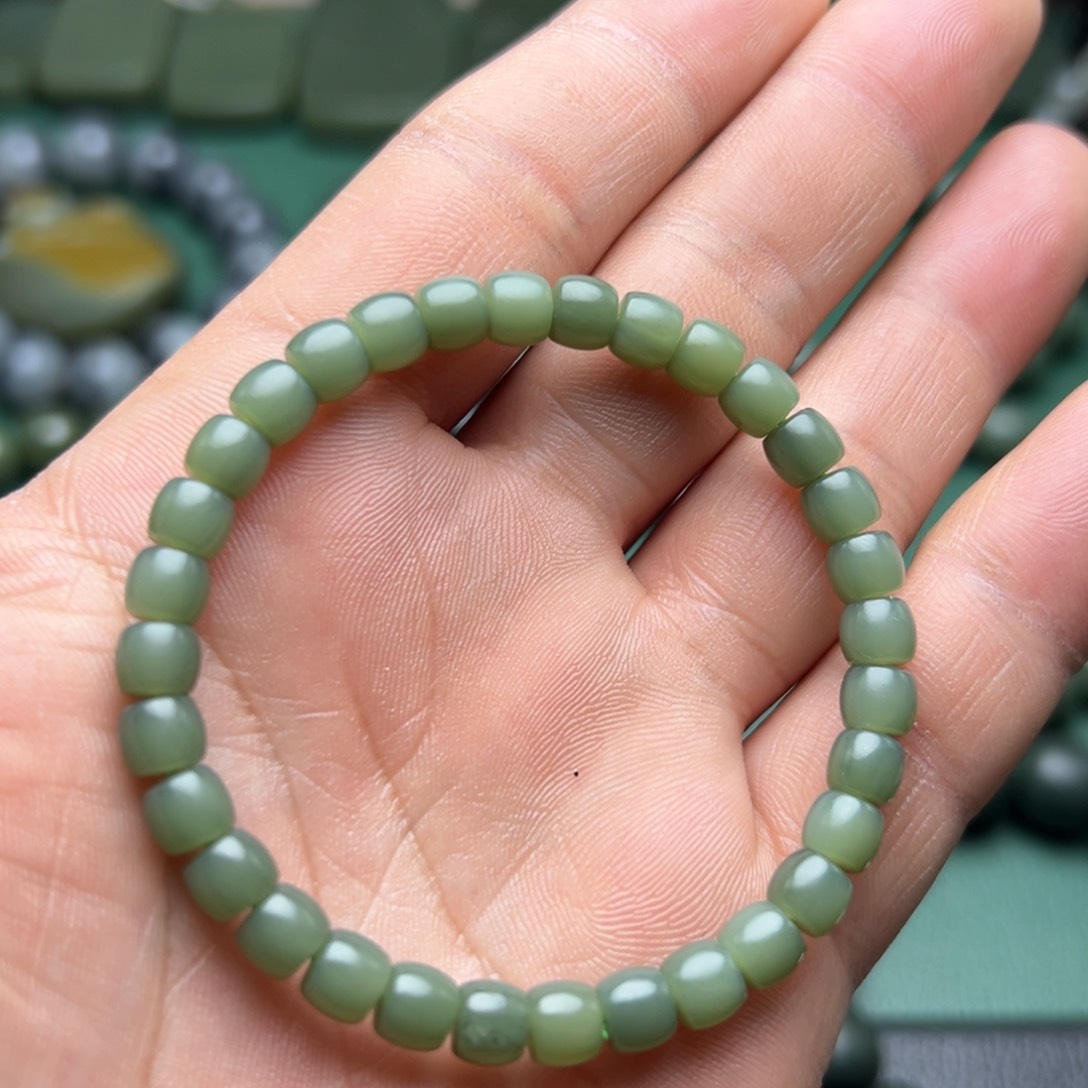 和田玉手链未镶嵌沙枣青蓝调卡6