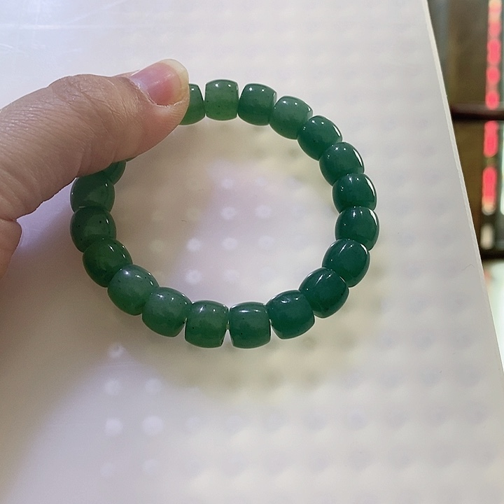 密玉（石英质玉）颈饰未镶嵌