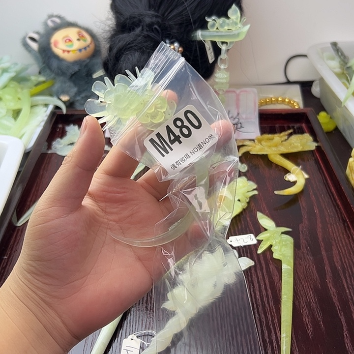 合金蛇纹石玉发饰小**干