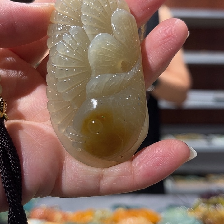 岫玉未镶嵌毛衣链