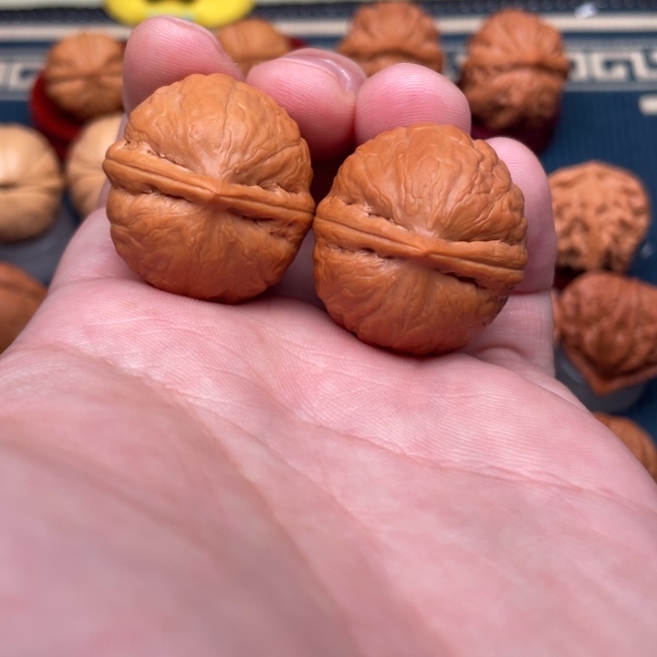 文玩核桃把件小石头