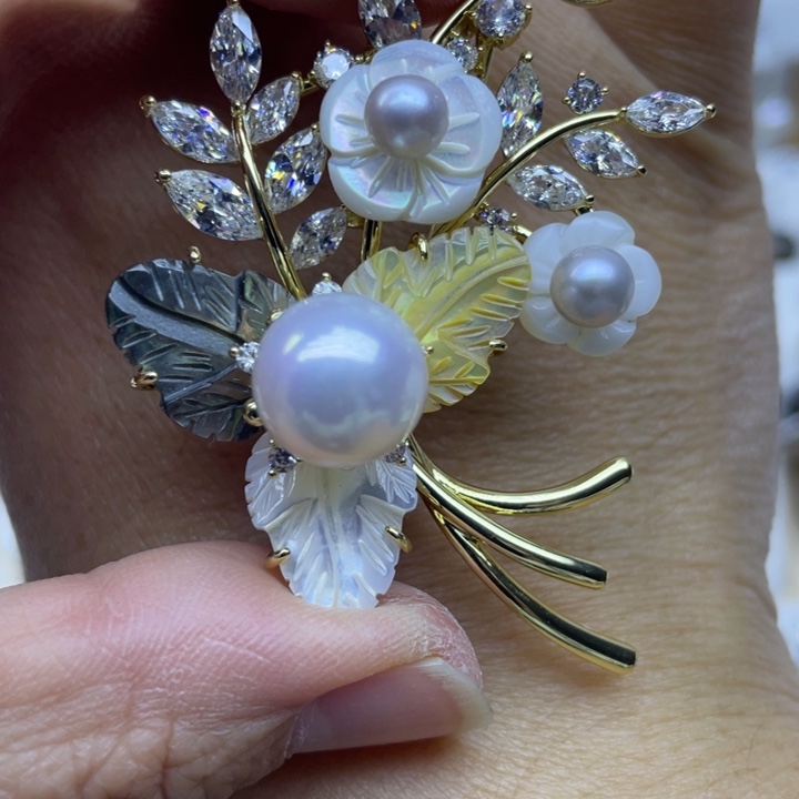 *****未镶嵌淡水珍珠胸饰