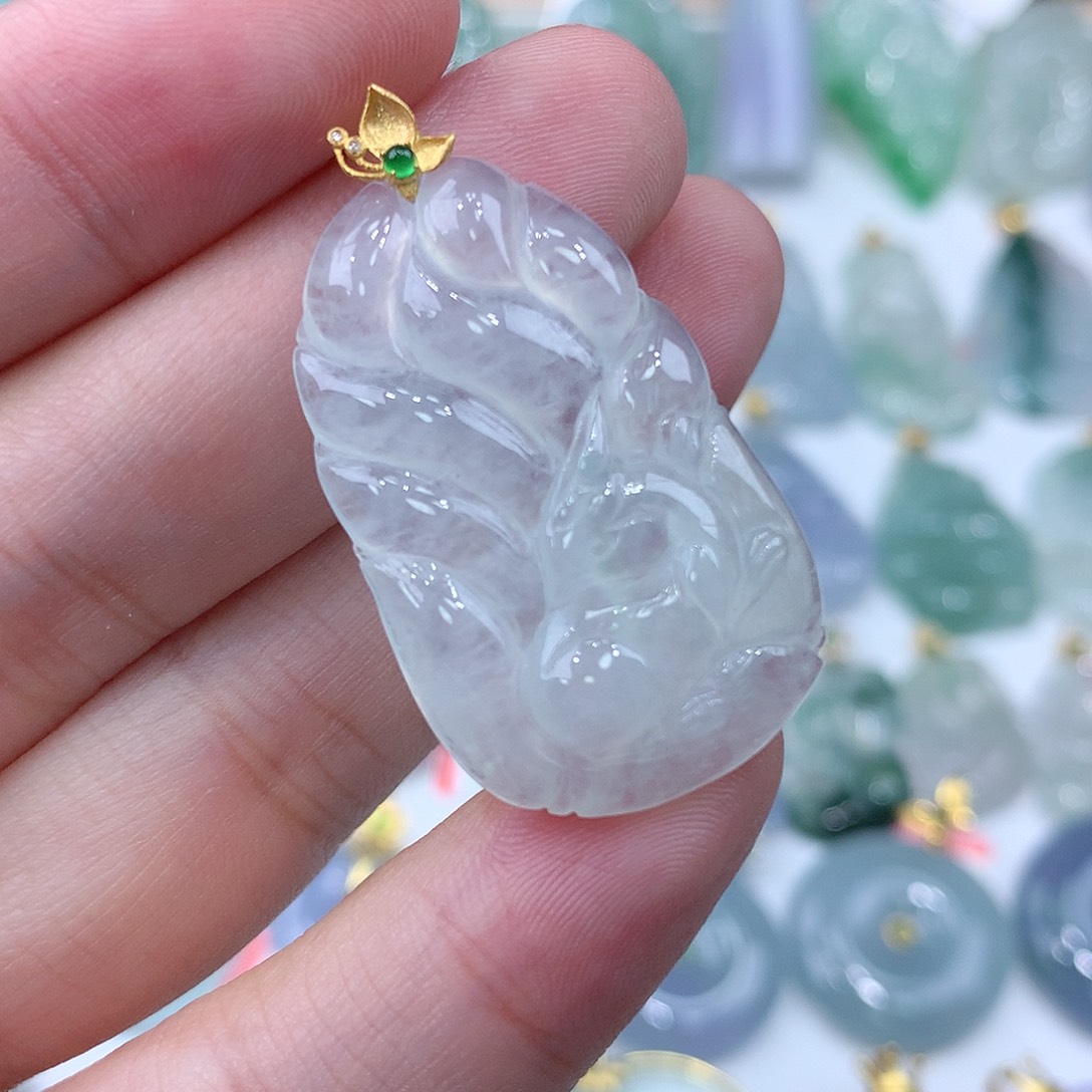 翡翠颈饰18K金镶嵌九尾