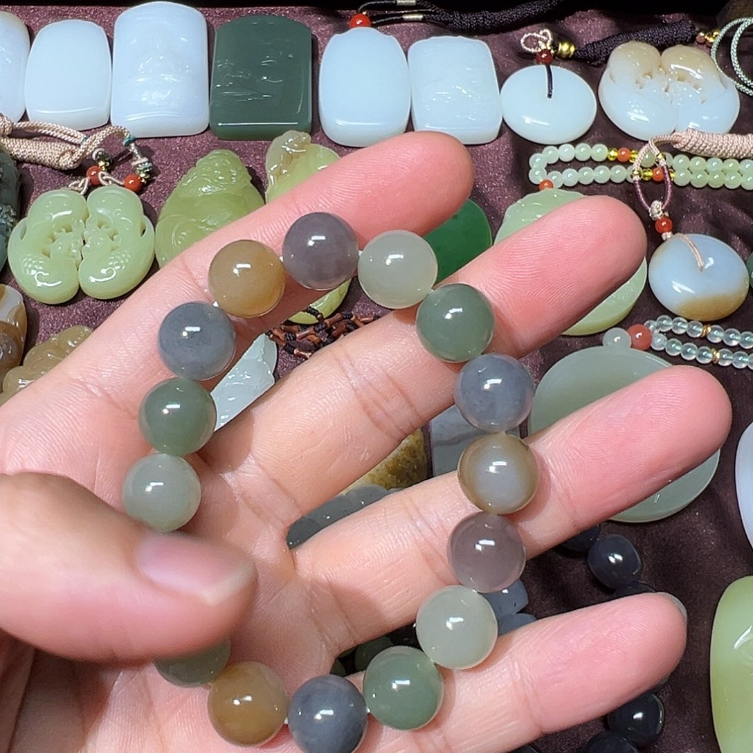 和田玉未镶嵌手串