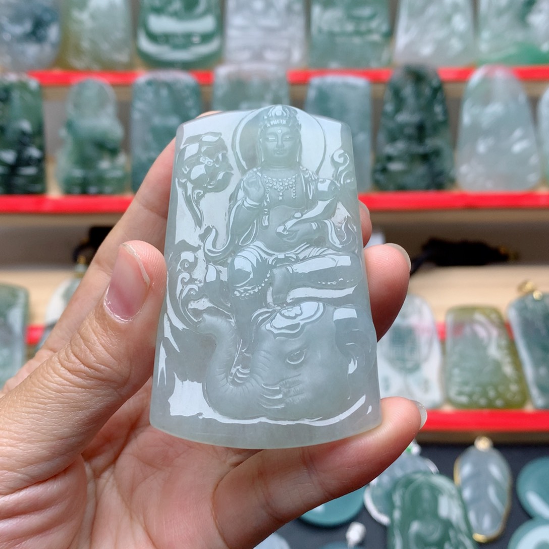 翡翠未镶嵌颈饰༺****普贤