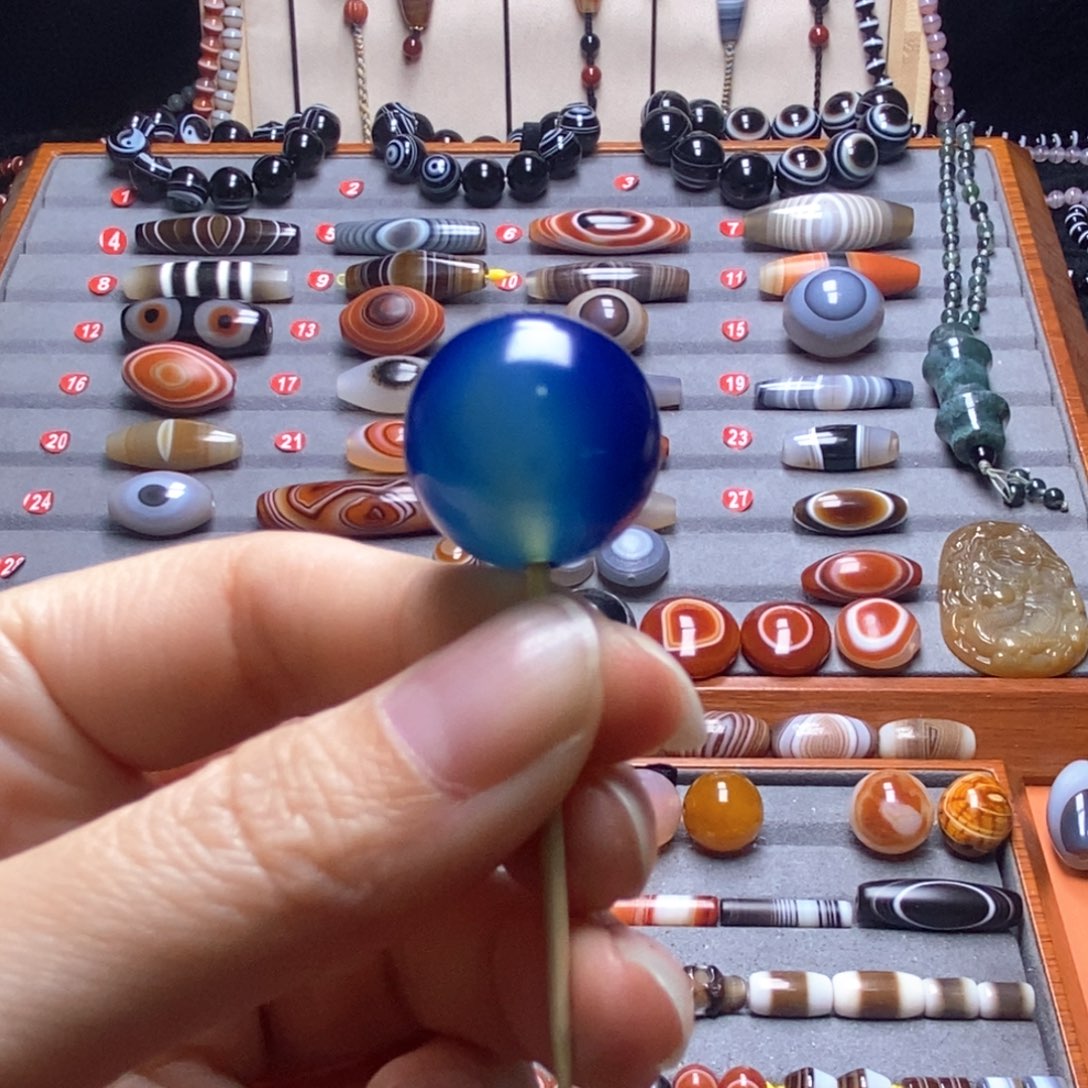 玛瑙/玉髓颈饰未镶嵌海****鱼