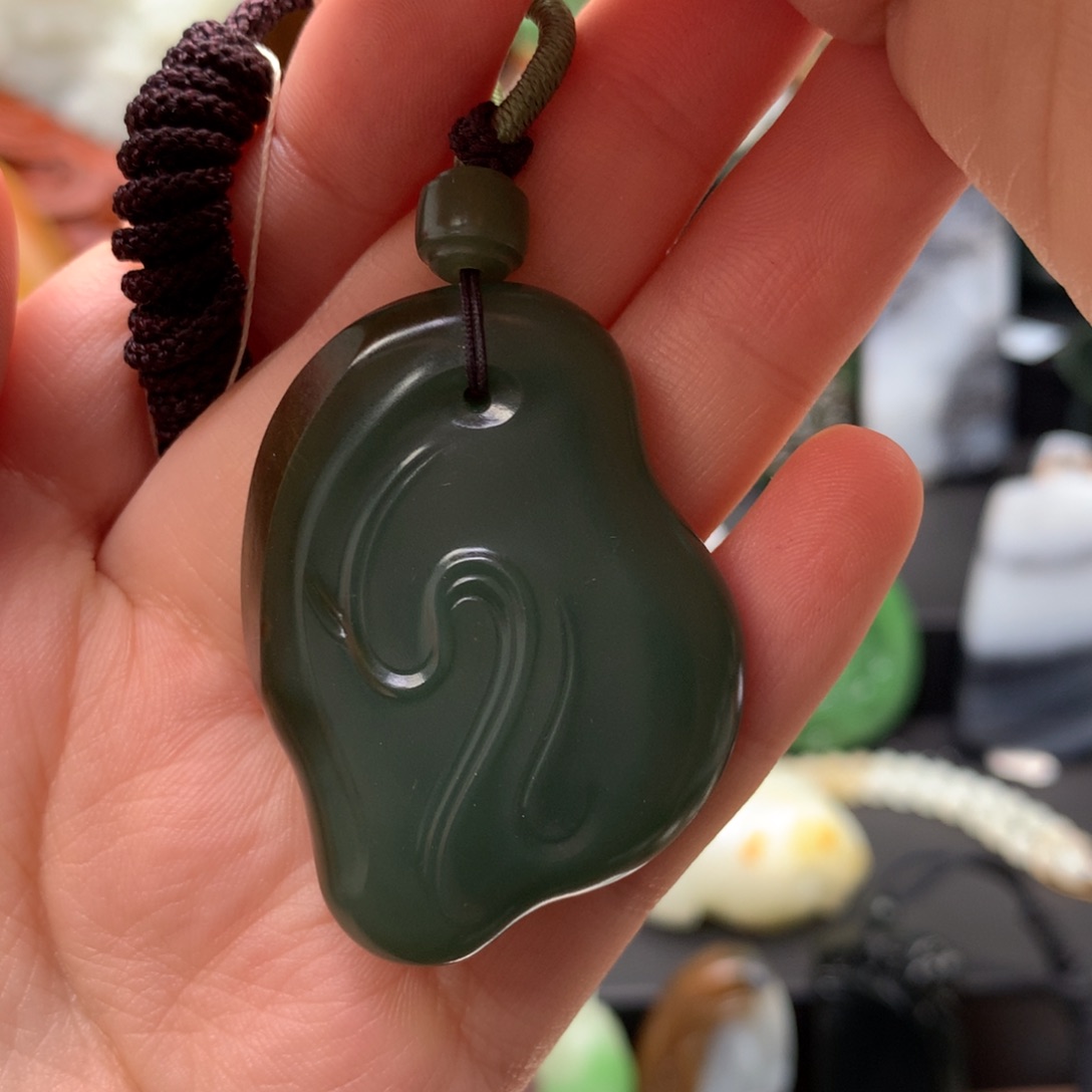 和田玉吊坠未镶嵌