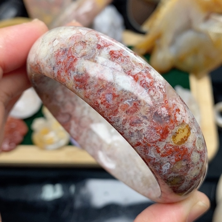 硅化珊瑚（珊瑚玉）手镯未镶嵌56