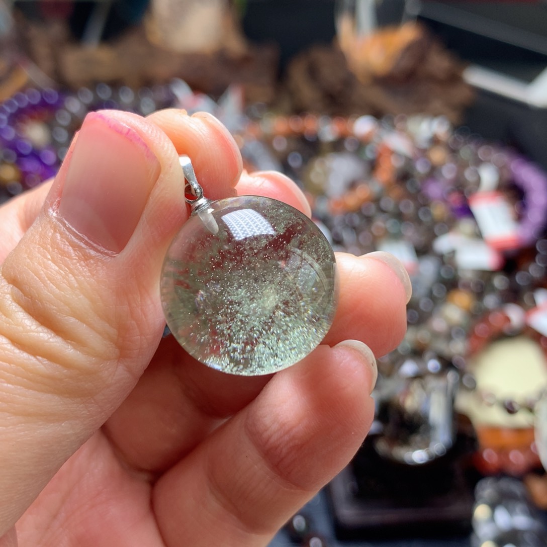 水晶吊坠(赠链)未镶嵌