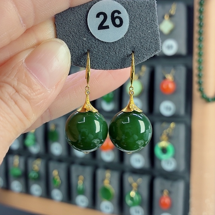 和田玉18K金镶嵌耳饰