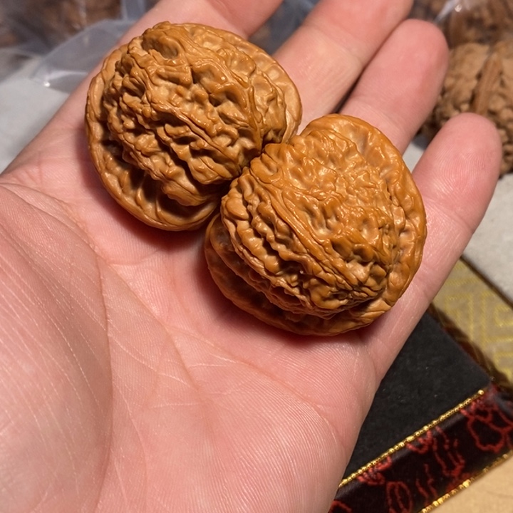文玩核桃把件大****刘核桃