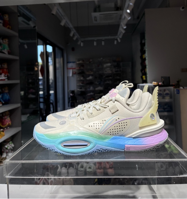 41码 全城10棉花糖 41码 穿两次 球鞋无盒