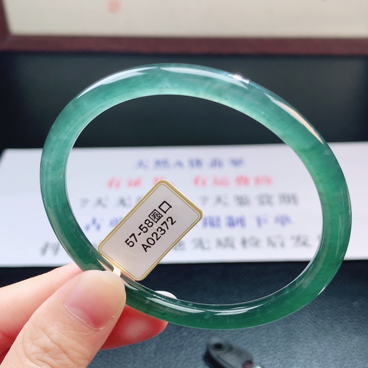翡翠未镶嵌手镯翡翠手镯75