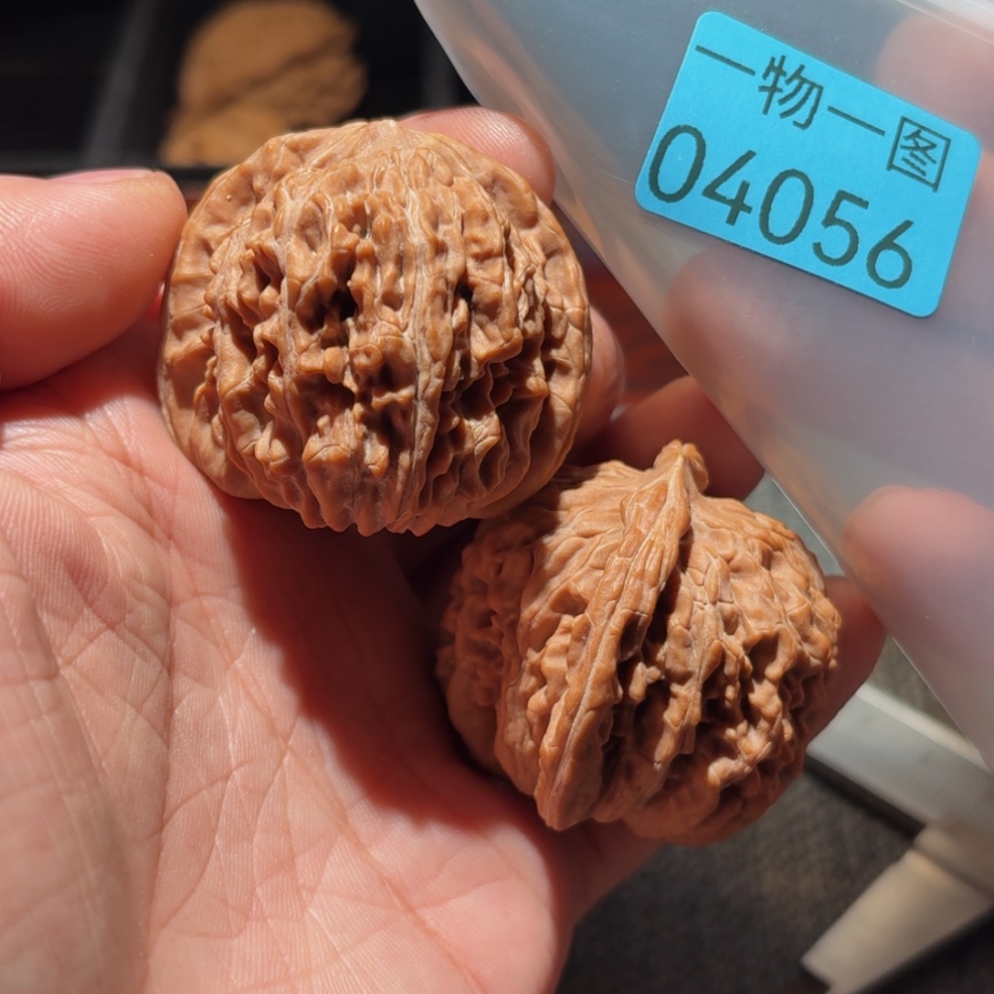 文玩核桃把件平谷楼